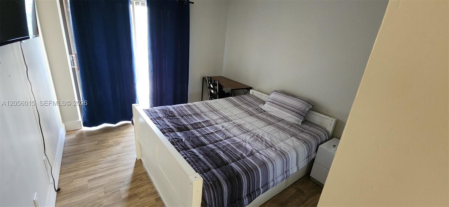 На продажу: $234,500 (2 спален, 2 ванн, 858 Квадратных фут)