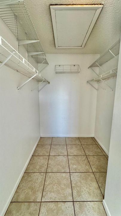 Walk in closet