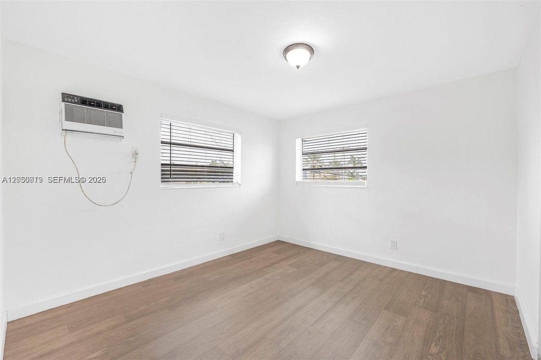 For Rent: $1,650 (1 beds, 1 baths, 680 Square Feet)