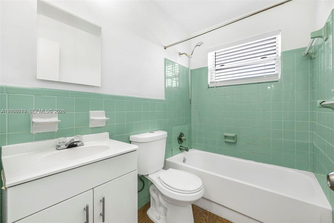 For Rent: $1,650 (1 beds, 1 baths, 680 Square Feet)
