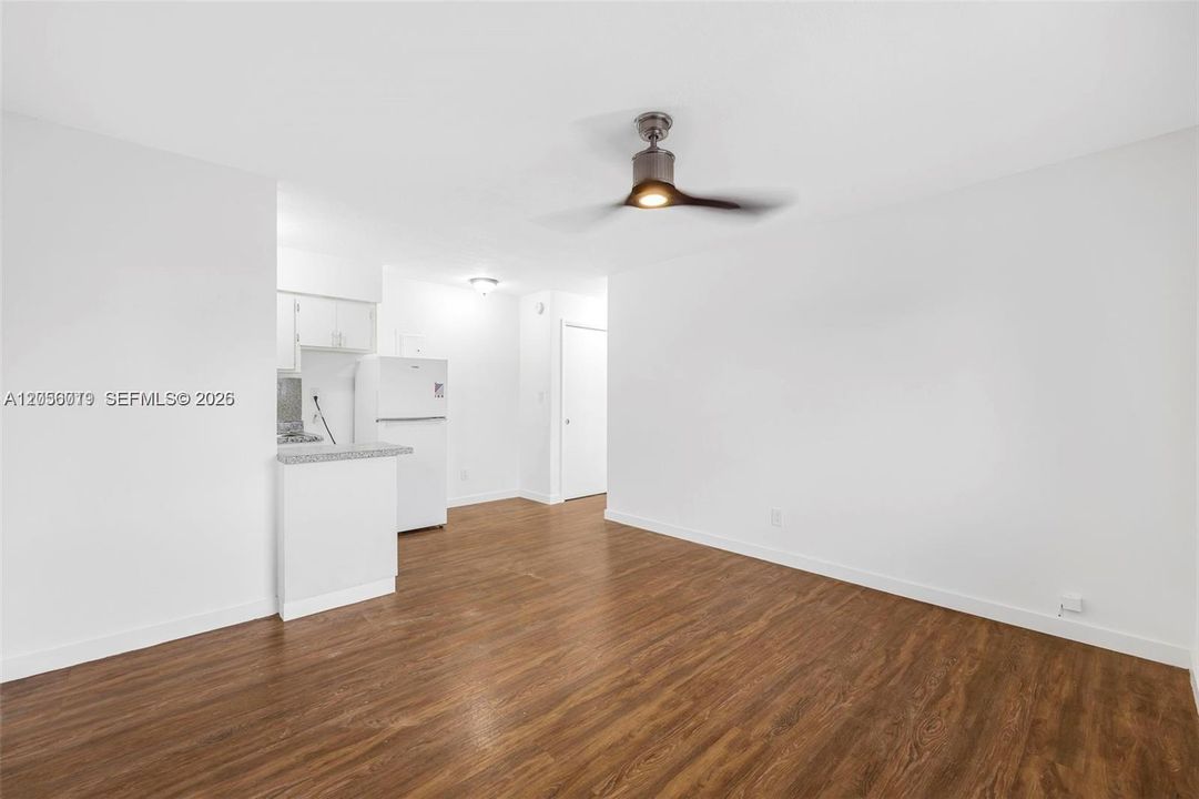 For Rent: $1,650 (1 beds, 1 baths, 680 Square Feet)