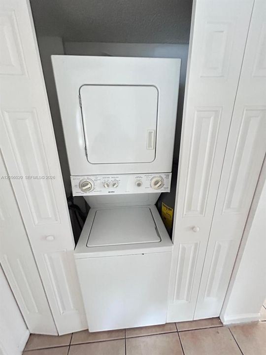 For Rent: $1,890 (2 beds, 2 baths, 825 Square Feet)