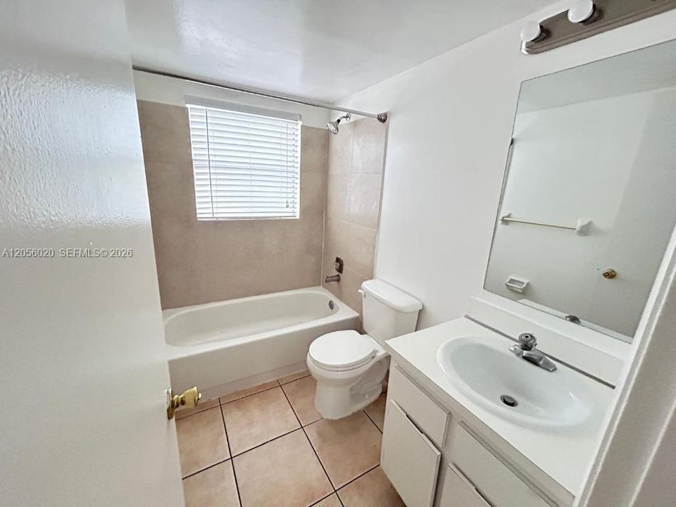 For Rent: $1,890 (2 beds, 2 baths, 825 Square Feet)