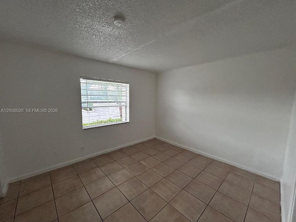 For Rent: $1,890 (2 beds, 2 baths, 825 Square Feet)
