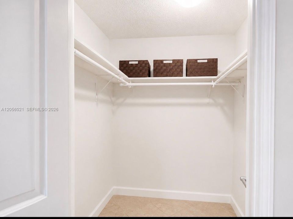 En Venta: $194,500 (1 camas, 1 baños, 820 Pies cuadrados)