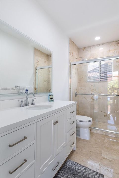 Activo con contrato: $1,320,000 (5 camas, 4 baños, 3060 Pies cuadrados)