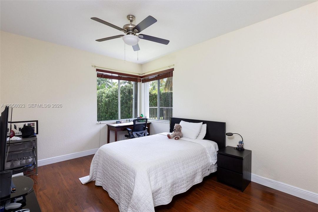 Activo con contrato: $1,320,000 (5 camas, 4 baños, 3060 Pies cuadrados)
