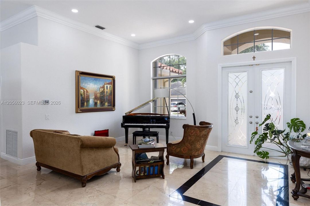 Activo con contrato: $1,320,000 (5 camas, 4 baños, 3060 Pies cuadrados)