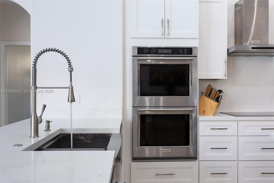 Activo con contrato: $1,320,000 (5 camas, 4 baños, 3060 Pies cuadrados)