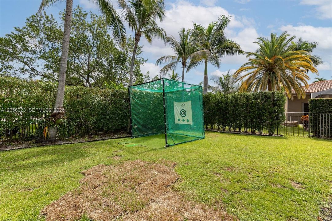 Activo con contrato: $1,320,000 (5 camas, 4 baños, 3060 Pies cuadrados)