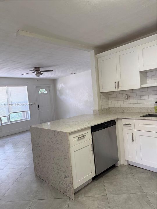 En Venta: $389,900 (3 camas, 1 baños, 1403 Pies cuadrados)