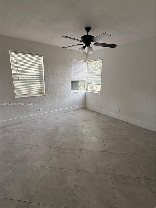 En Venta: $389,900 (3 camas, 1 baños, 1403 Pies cuadrados)
