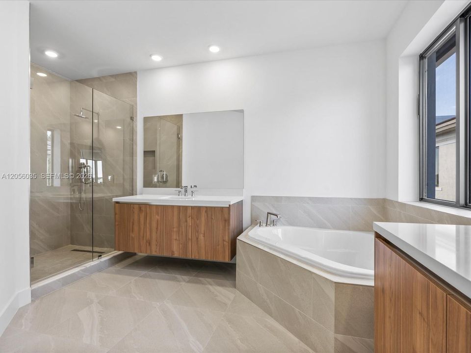 На продажу: $4,195,000 (5 спален, 4 ванн, 4152 Квадратных фут)
