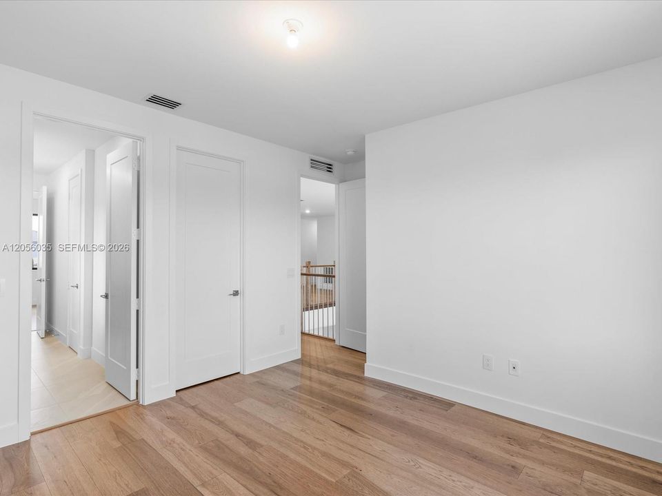 На продажу: $4,195,000 (5 спален, 4 ванн, 4152 Квадратных фут)
