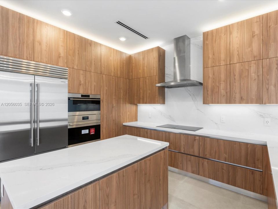 На продажу: $4,195,000 (5 спален, 4 ванн, 4152 Квадратных фут)