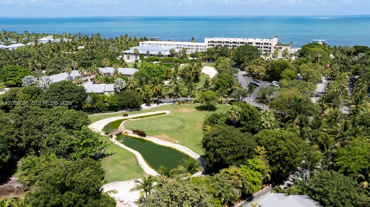 For Sale: $649,000 (1 beds, 1 baths, 550 Square Feet)