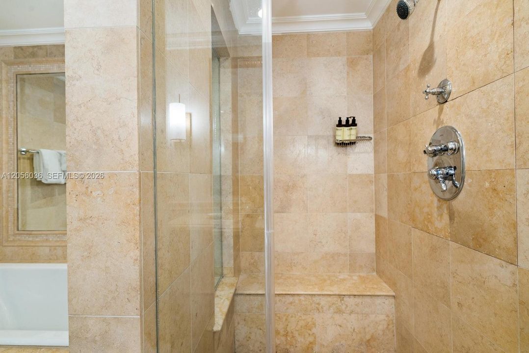 For Sale: $649,000 (1 beds, 1 baths, 550 Square Feet)
