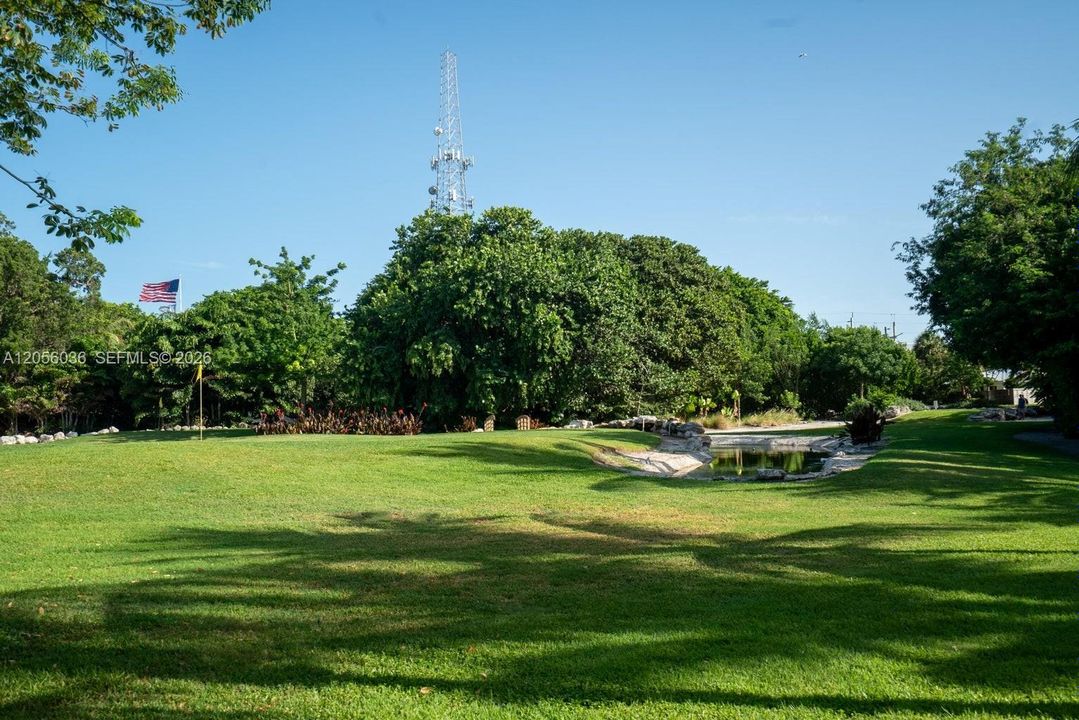 For Sale: $649,000 (1 beds, 1 baths, 550 Square Feet)