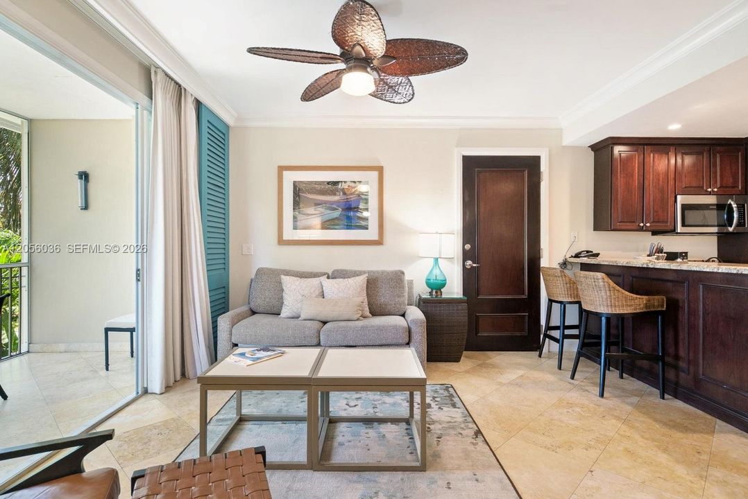 For Sale: $649,000 (1 beds, 1 baths, 550 Square Feet)