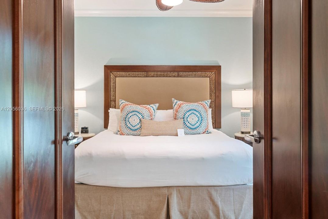 For Sale: $649,000 (1 beds, 1 baths, 550 Square Feet)