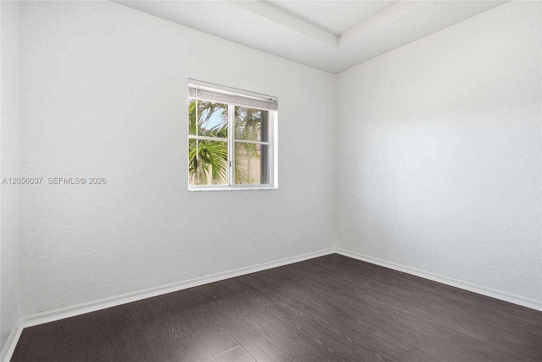 En Venta: $555,000 (3 camas, 3 baños, 1642 Pies cuadrados)