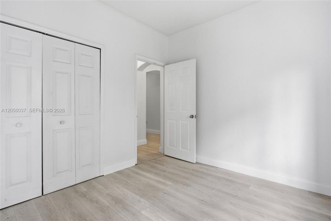 En Venta: $555,000 (3 camas, 3 baños, 1642 Pies cuadrados)
