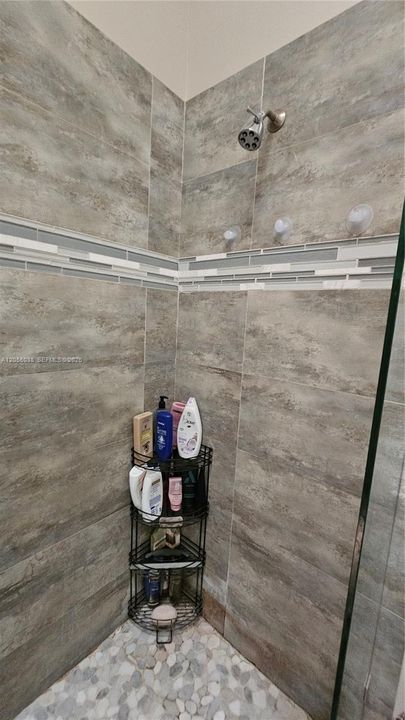 На продажу: $369,000 (2 спален, 2 ванн, 1184 Квадратных фут)