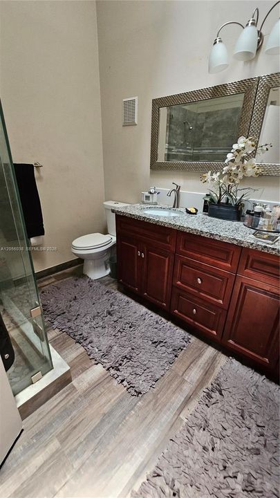 На продажу: $369,000 (2 спален, 2 ванн, 1184 Квадратных фут)