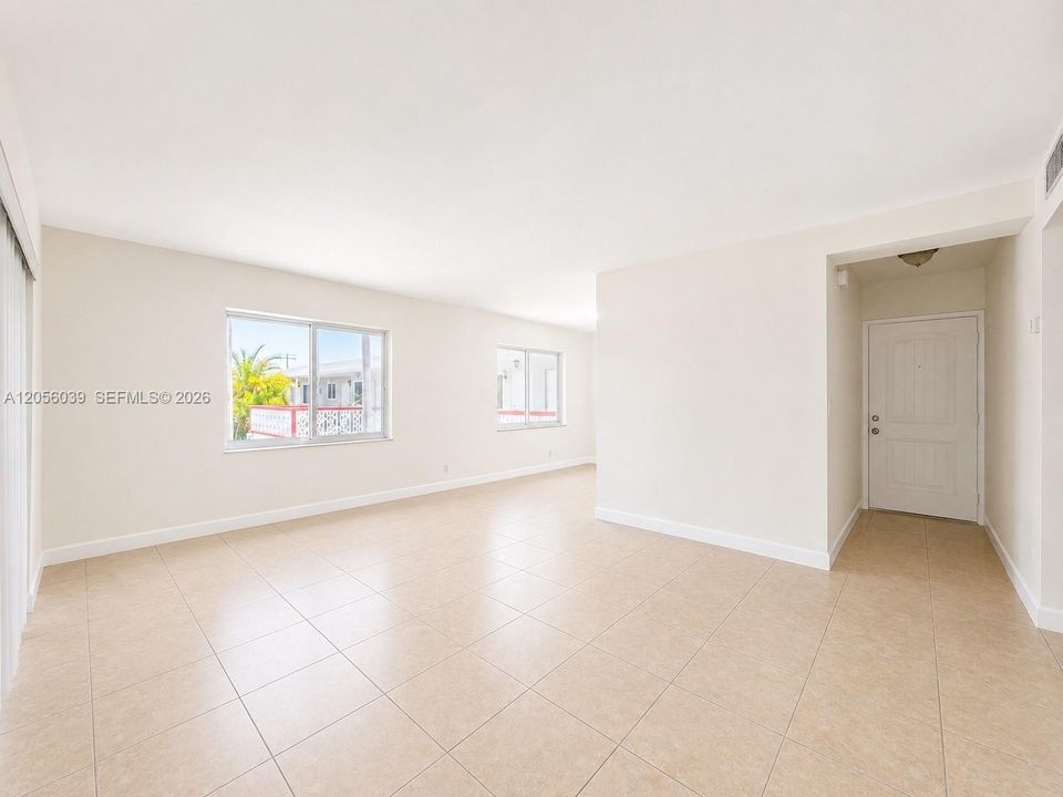 En Renta: $1,950 (2 camas, 2 baños, 13413 Pies cuadrados)
