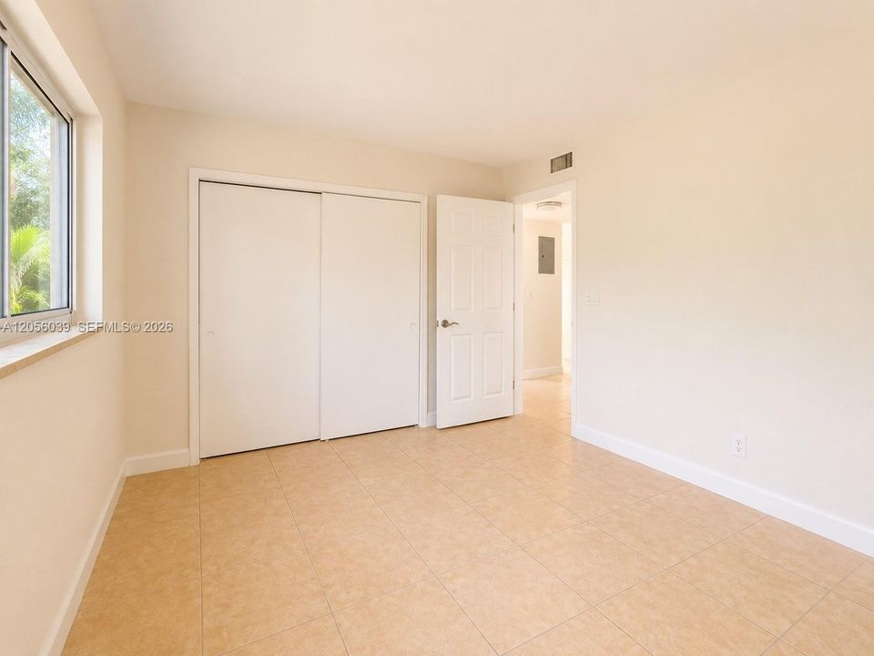 En Renta: $1,950 (2 camas, 2 baños, 13413 Pies cuadrados)
