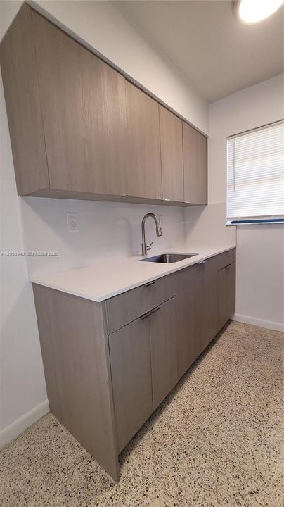 For Rent: $1,550 (1 beds, 1 baths, 550 Square Feet)