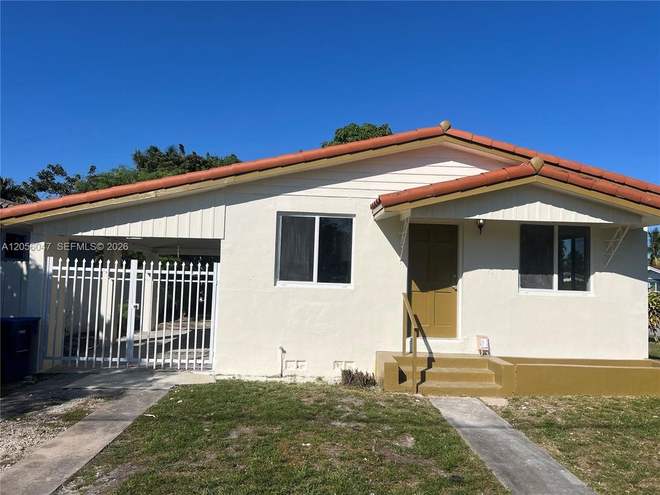 En Venta: $590,000 (3 camas, 2 baños, 1008 Pies cuadrados)