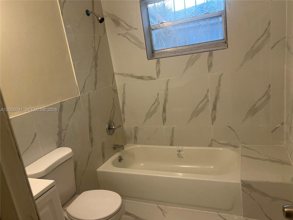 En Venta: $590,000 (3 camas, 2 baños, 1008 Pies cuadrados)