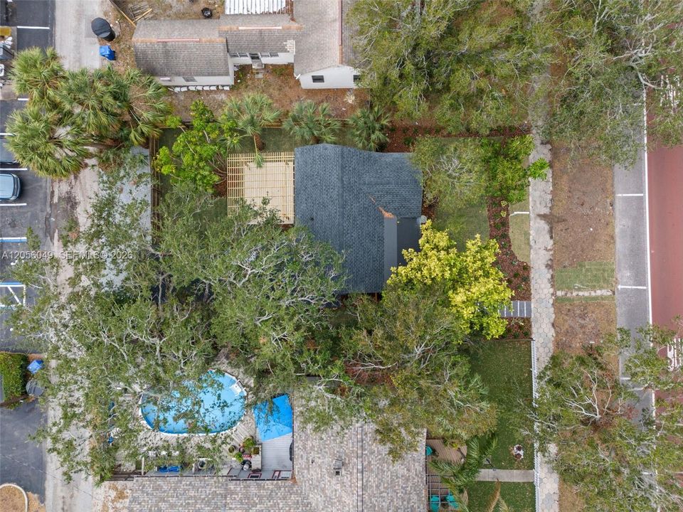 В аренду: $3,500 (3 спален, 2 ванн, 1261 Квадратных фут)