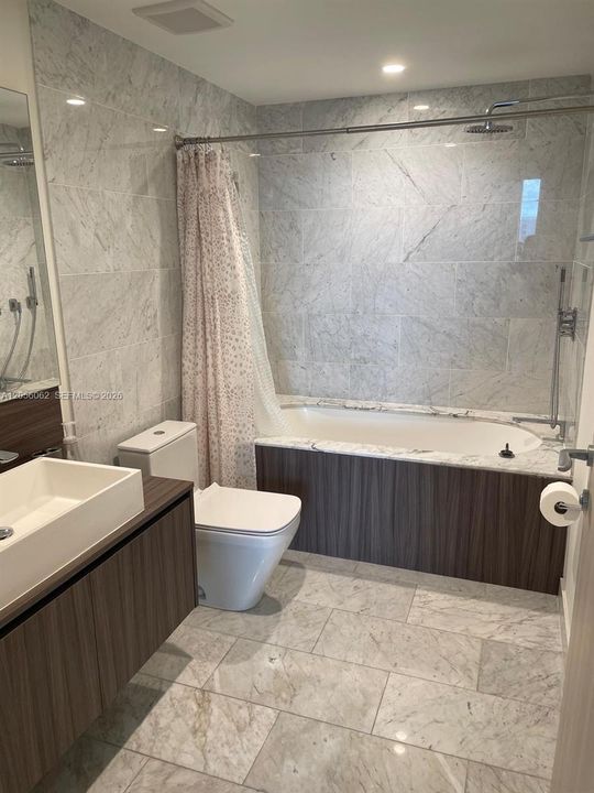 В аренду: $4,500 (1 спален, 1 ванн, 0 Квадратных фут)