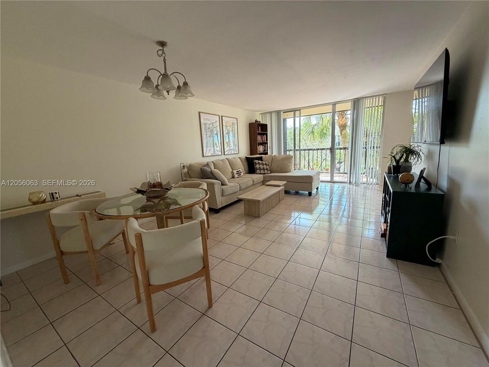 Dinning / Living Room
