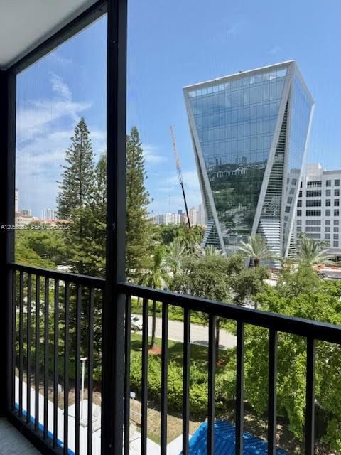 На продажу: $235,000 (1 спален, 1 ванн, 913 Квадратных фут)