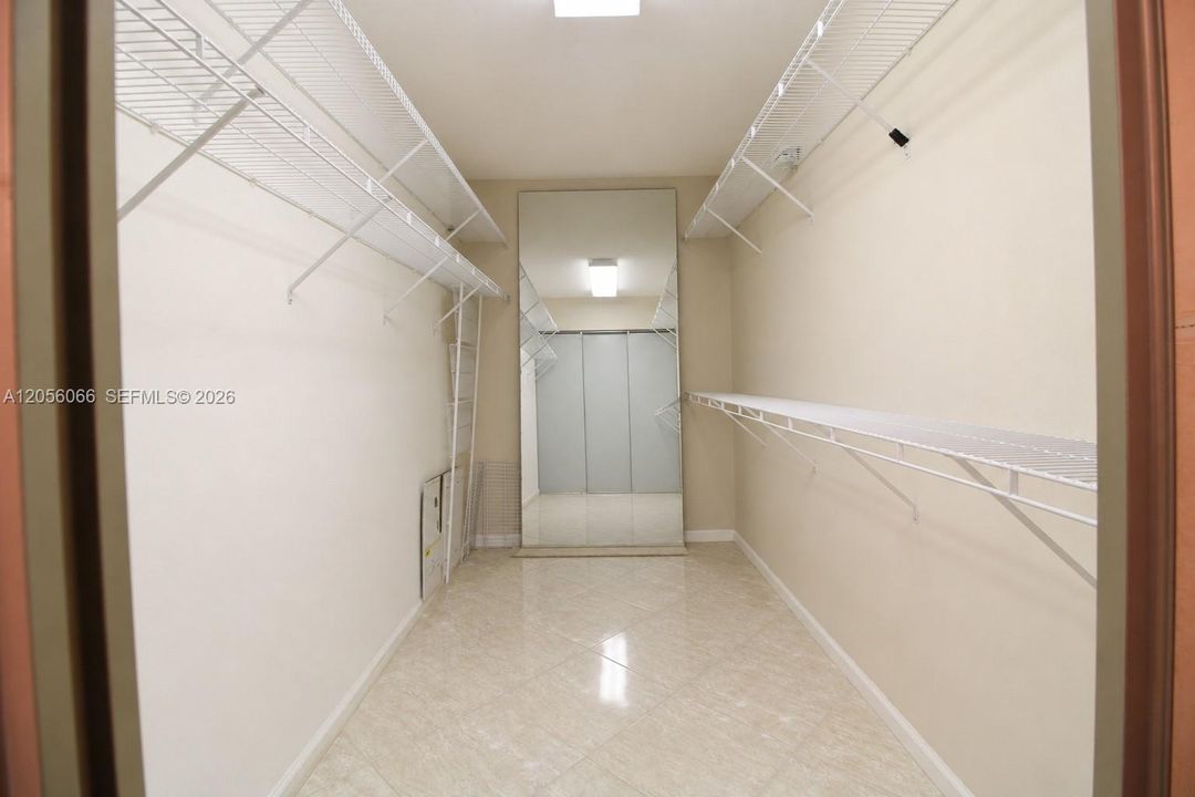 На продажу: $949,900 (4 спален, 3 ванн, 3111 Квадратных фут)