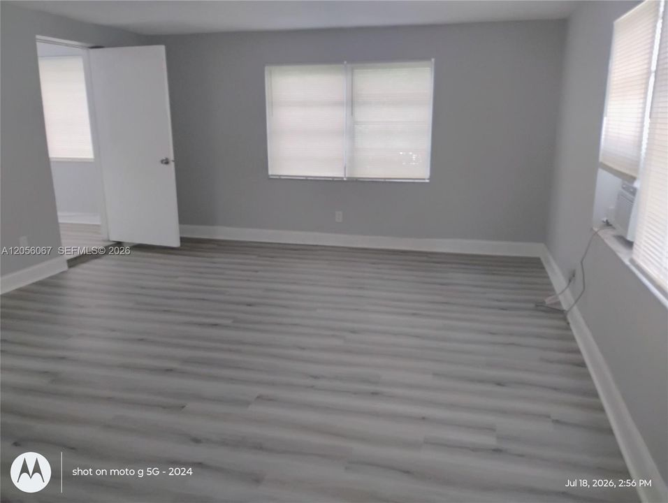 В аренду: $2,250 (4 спален, 2 ванн, 5068 Квадратных фут)