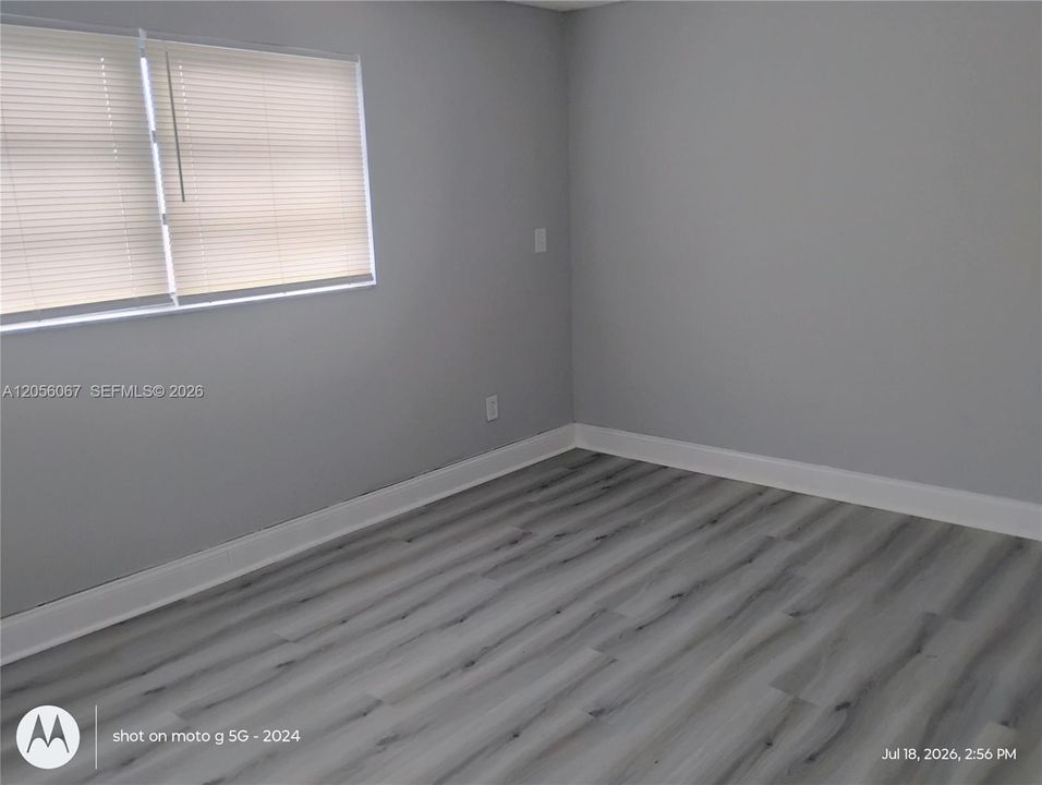 В аренду: $2,250 (4 спален, 2 ванн, 5068 Квадратных фут)