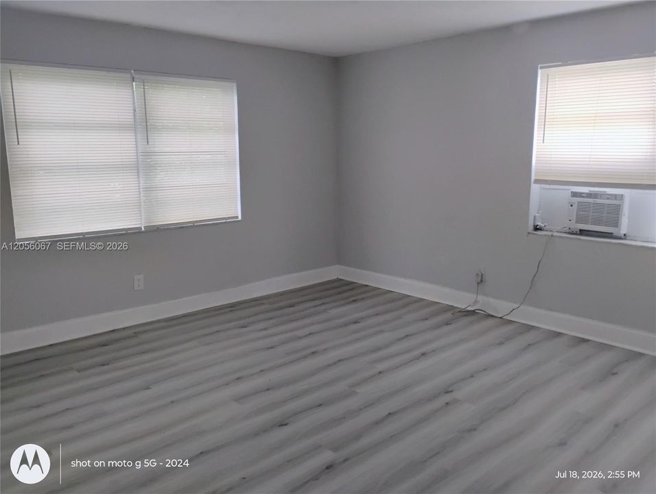 В аренду: $2,250 (4 спален, 2 ванн, 5068 Квадратных фут)