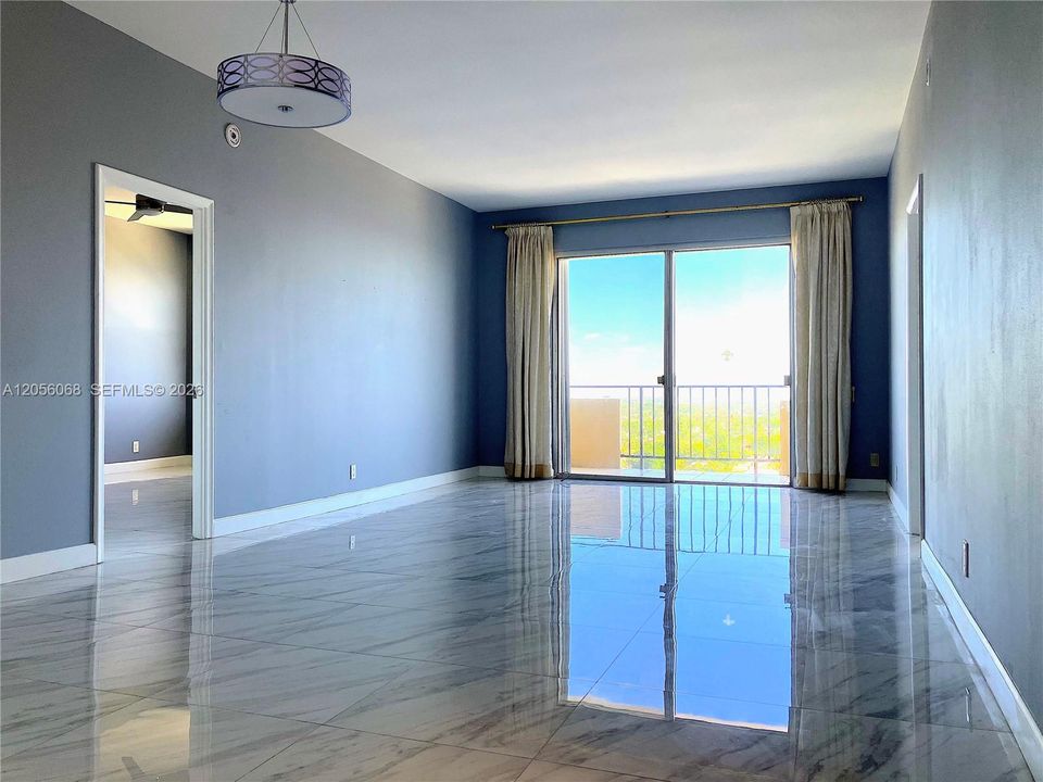 For Rent: $3,500 (2 beds, 2 baths, 1160 Square Feet)