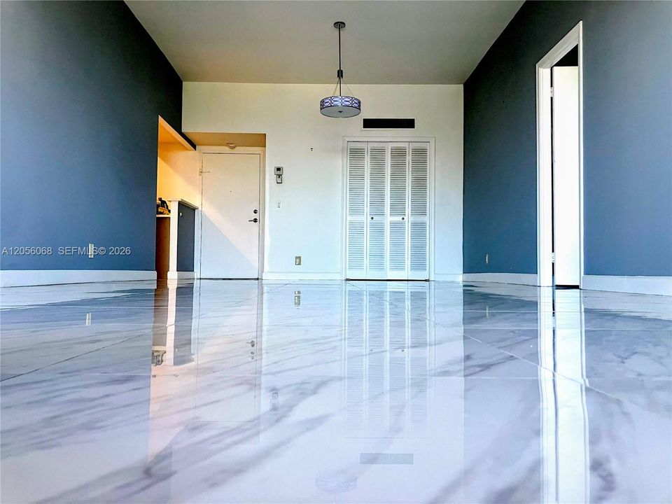 For Rent: $3,500 (2 beds, 2 baths, 1160 Square Feet)
