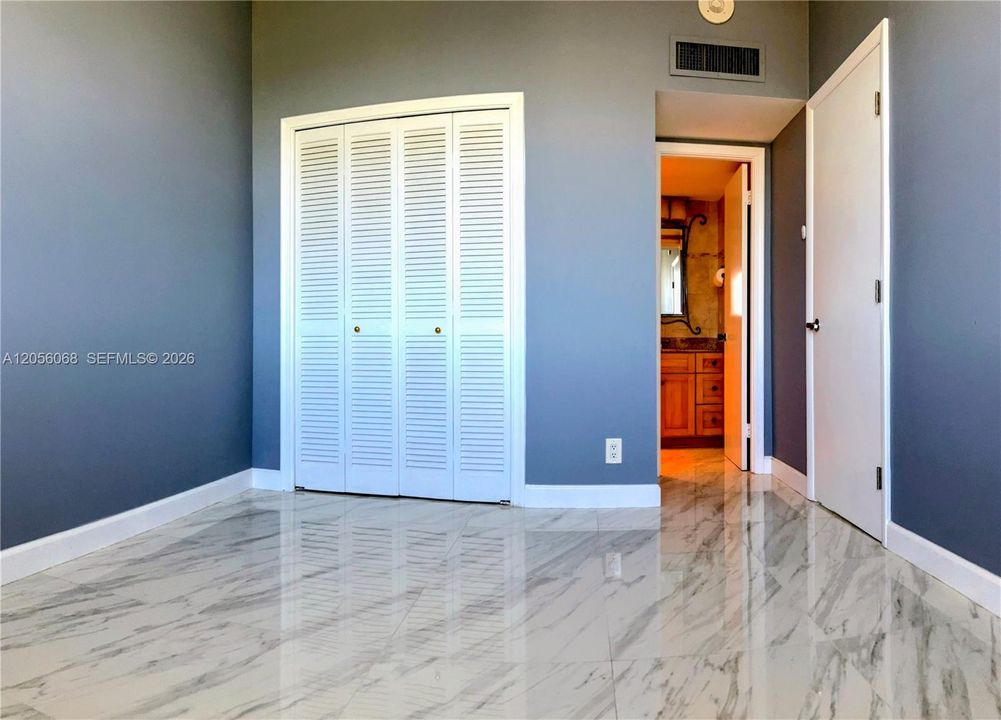 For Rent: $3,500 (2 beds, 2 baths, 1160 Square Feet)
