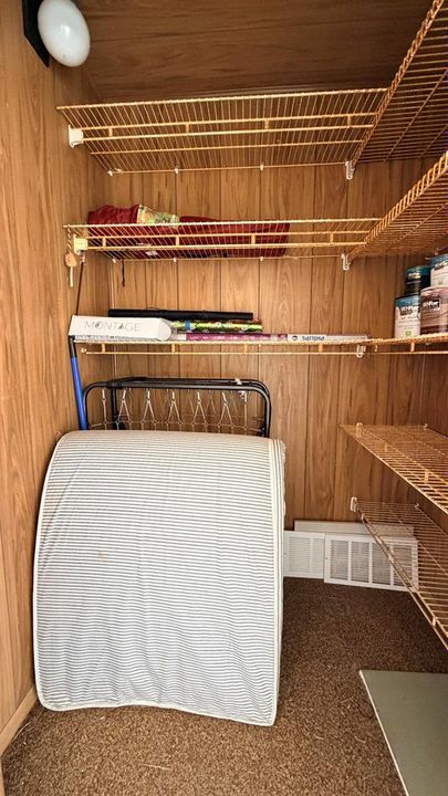 Storage for beach and golf equipment