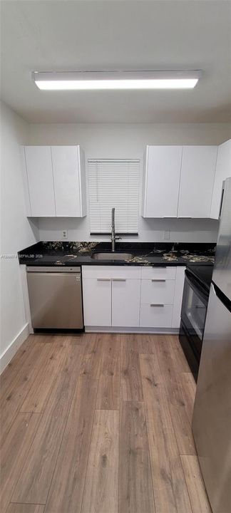 For Sale: $168,000 (1 beds, 1 baths, 670 Square Feet)