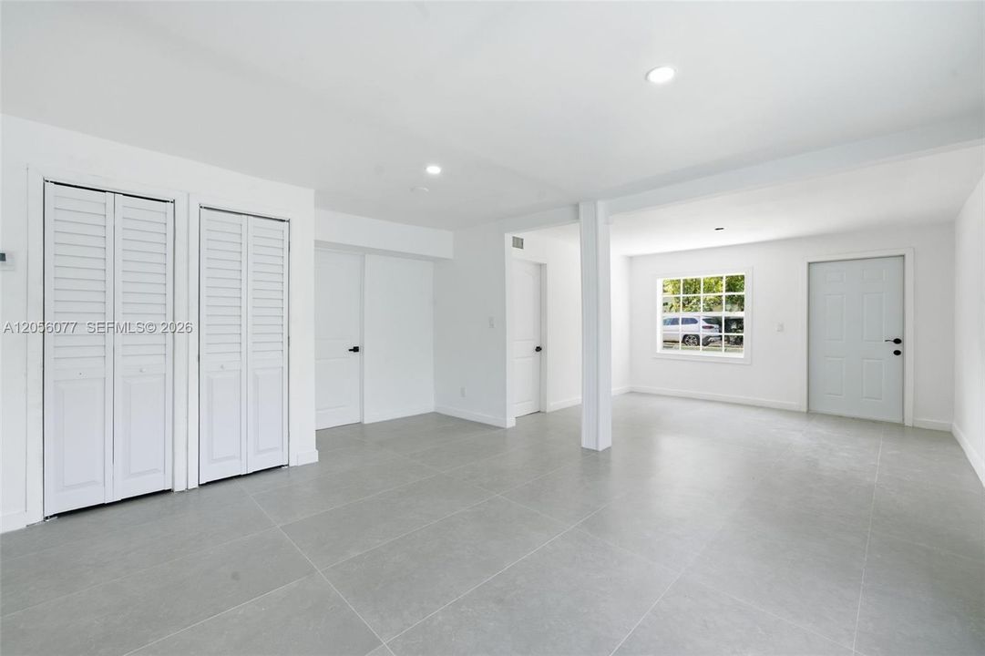 For Rent: $3,100 (3 beds, 2 baths, 1200 Square Feet)