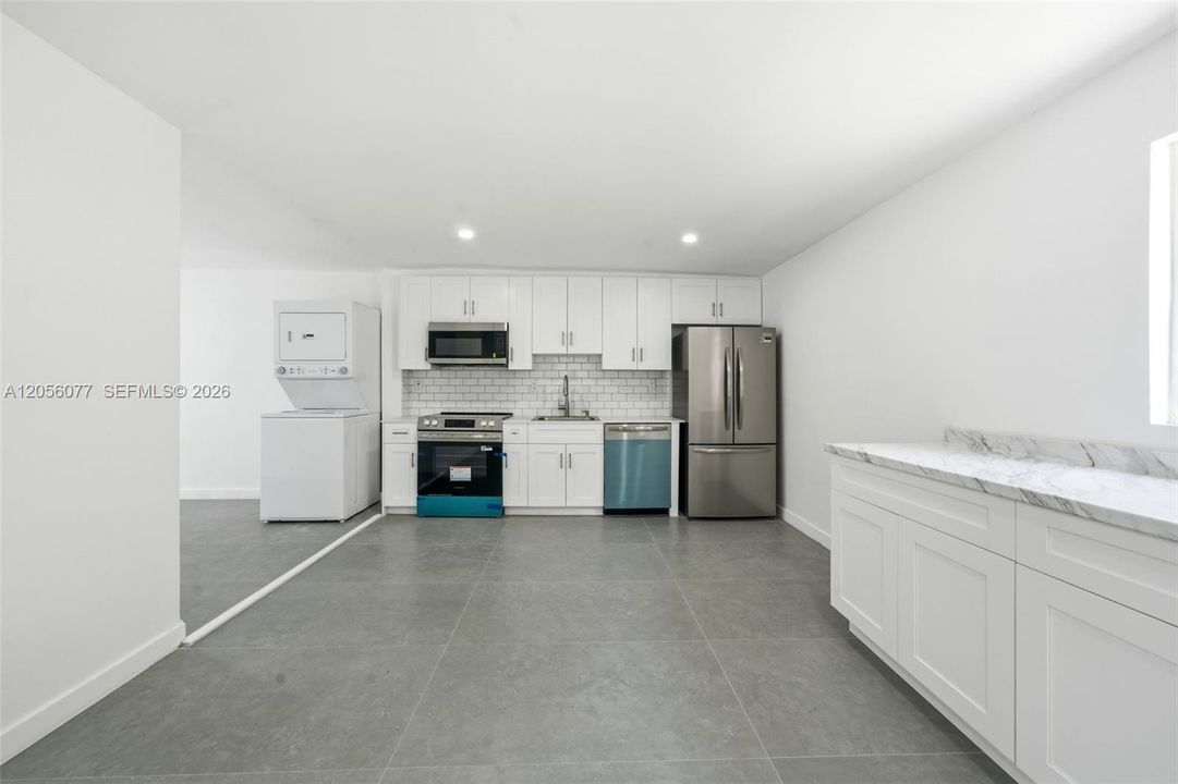 For Rent: $3,100 (3 beds, 2 baths, 1200 Square Feet)