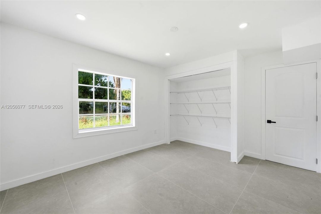 For Rent: $3,100 (3 beds, 2 baths, 1200 Square Feet)