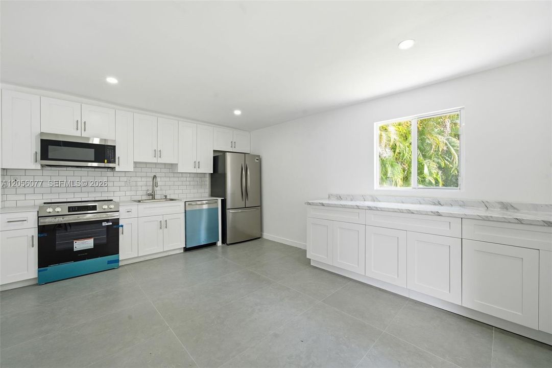 For Rent: $3,100 (3 beds, 2 baths, 1200 Square Feet)